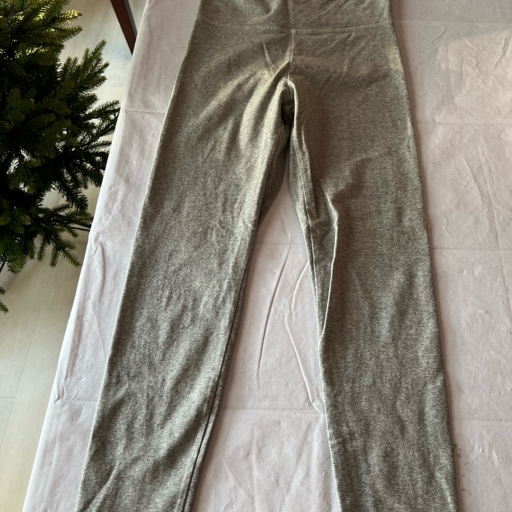 perfectwhitetee Heather Gray women leggings NWOT